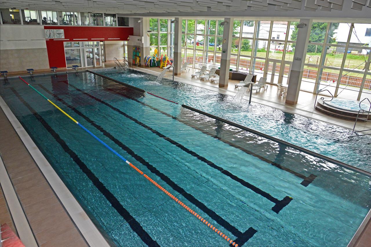 Sporthotel Zimni Stadion Benesov Benesov  Eksteriør billede